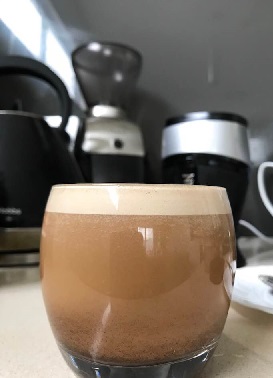 グラスに注いで・・・